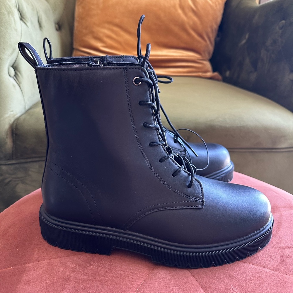 NWT MNG Mango Girls Black Leather Lace Up and Zipper Boots